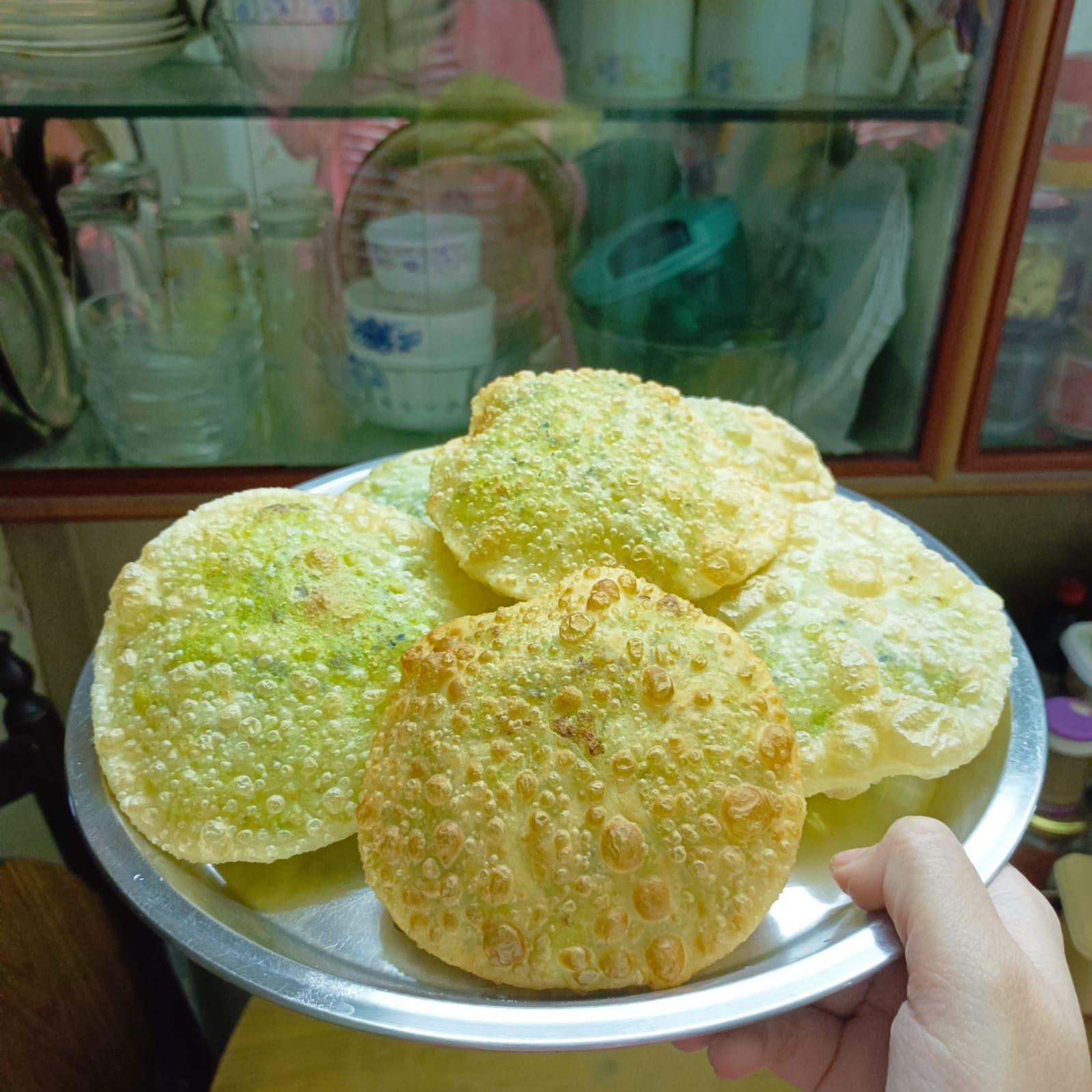 Grandma’s Pride: The Making of Peas Kachoris
